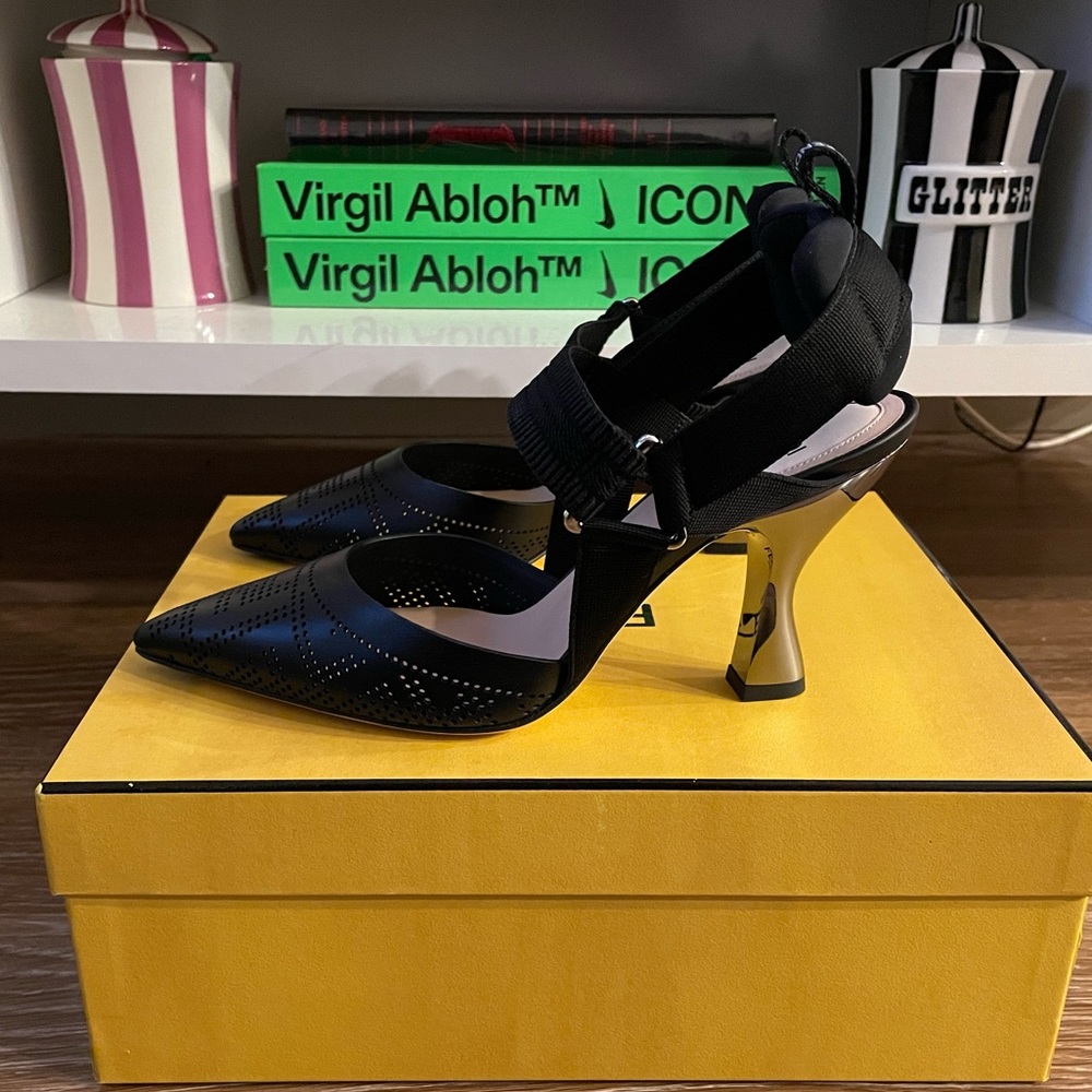 Fendi Colibri FF Perforated Pointed Toe
Pump